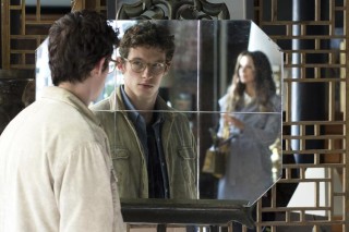 Kate Beckinsale en Callum Turner in The Only Living Boy in New York