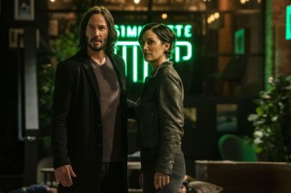 Keanu Reeves en Carrie-Anne Moss in The Matrix Resurrections