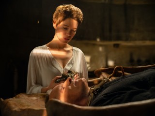 Léa Seydoux in Crimes of the Future