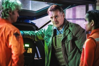 Joe Keery, Liam Neeson en Georgina Campbell in Cold Storage