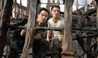 Mark Wahlberg en Tom Holland in Uncharted