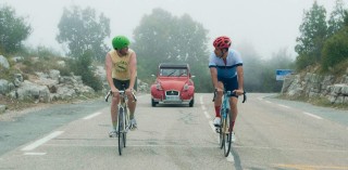 Kyle Marvin en Michael Angelo Covino in The Climb