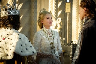 Michelle Pfeiffer in Maleficent 2