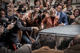 Michelle Williams en Mark Wahlberg in All the Money in the World