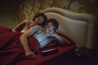 Monic Hendrickx en Fedja van Huêt in De Held