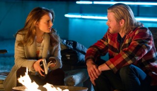 Natalie Portman en Chris Hemsworth in Thor