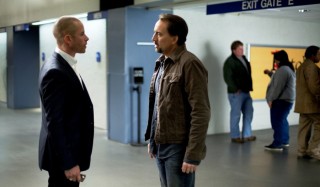 Guy Pearce en Nicolas Cage in Seeking Justice