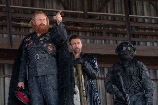 Kristofer Hivju en Olga Kurylenko in Afterburn