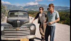On the Road: Garrett Hedlund (Dean Moriarty) en Sam Riley (Sal Paradise) On the Road: Garrett Hedlund (Dean Moriarty) en Sam Riley (Sal Paradise)