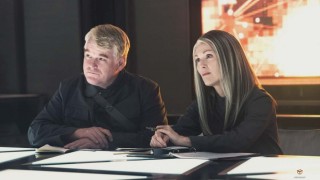 Philip Seymour Hoffman en Julianne Moore in The Hunger Games: Mockingjay - Part 1