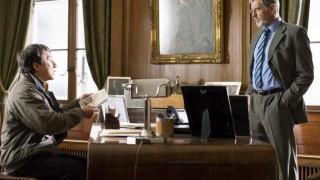 Jackie Chan en Pierce Brosnan in The Foreigner