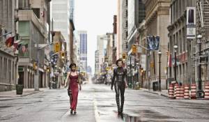 Resident Evil: Retribution: Sienna Guillory (Jill Valentine) en Milla Jovovich (Alice) Resident Evil: Retribution: Sienna Guillory (Jill Valentine) en Milla Jovovich (Alice)