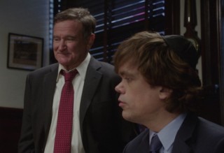 Robin Williams en Peter Dinklage in The Angriest Man in Brooklyn