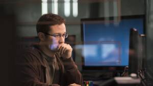 Snowden: Joseph Gordon-Levitt (Edward Snowden) Snowden: Joseph Gordon-Levitt (Edward Snowden)