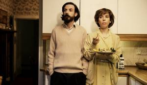Submarine: Noah Taylor (Lloyd Tate) en Sally Hawkins (Jill Tate) Submarine: Noah Taylor (Lloyd Tate) en Sally Hawkins (Jill Tate)