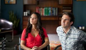 Olivia Munn (Audrey) en Paul Schneider (Tommy) Olivia Munn (Audrey) en Paul Schneider (Tommy)