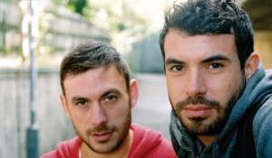 Weekend: Tom Cullen (Russell) en Chris New (Glen) Weekend: Tom Cullen (Russell) en Chris New (Glen)