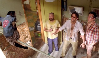 Zach Galifianakis, Bradley Cooper en Ed Helms in The Hangover Part II