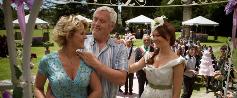 Simone Kleinsma, Ernst Daniël Smid en Sophie van Oers in Toscaanse Bruiloft, (c) A-Film Distribution