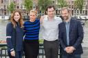 Vanessa Bayer, Amy Schumer, Bill Hader en regisseur Judd Apatow.