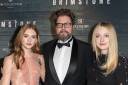 Emilia Jones, Martin Koolhoven en Dakota Fanning