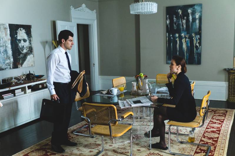 Max Greenfield als <i>Brian</i> en Brie Larson als <i>Jeannette Walls</i> in 'The Glass Castle'. Foto: Jake Giles Netter. , © 2017 Lions Gate Entertainment Inc. All Rights Reserved.