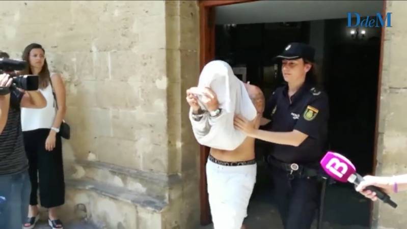 Beeld uit video arrestatie van de verdachte moord op Wouter van Luijn (c) 2018 Diario de Mallorca
