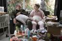 Frank Lammers en Sanne Langelaar in Herrie in Huize Geer