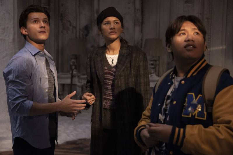 Tom Holland, Zendaya en Jacob Batalon in SPIDER-MAN: NO WAY HOME