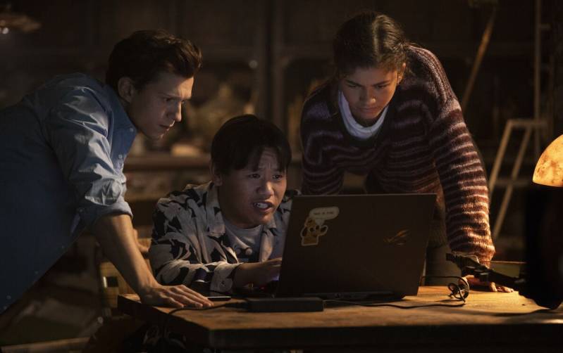 Tom Holland, Jacob Batalon en Zendaya in SPIDER-MAN: NO WAY HOME