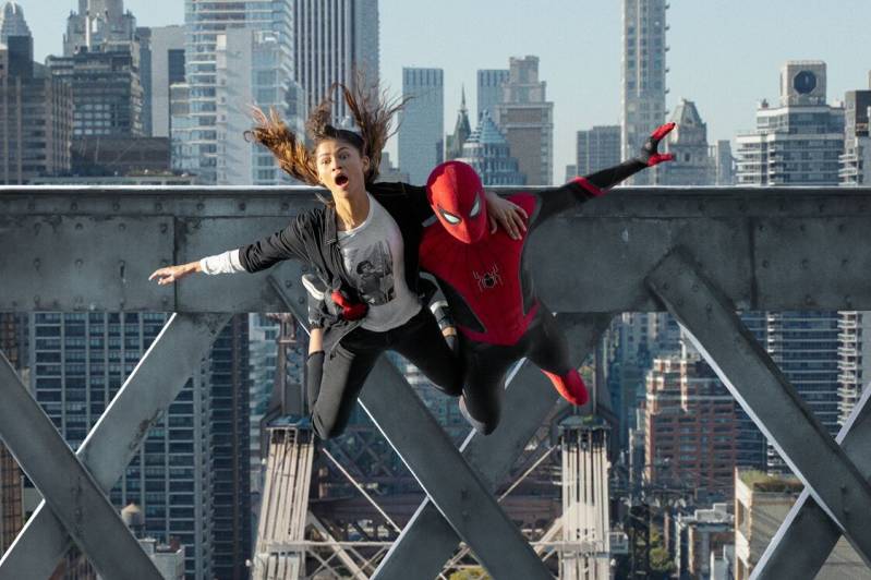 Zendaya en Tom Holland in SPIDER-MAN: NO WAY HOME