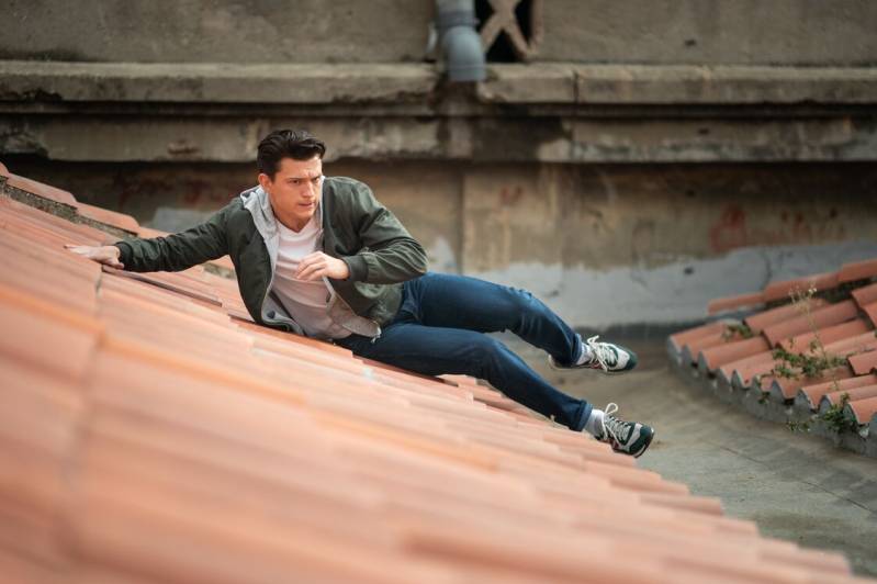 Tom Holland in Uncharted