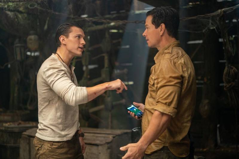 Tom Holland en Mark Wahlberg in UNCHARTED